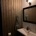 Porthos Ski-in With Private Hot Tub And Sauna In Lapland *