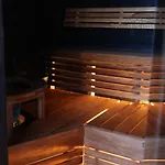 Alpstuga Porthos Ski-in With Private Hot Tub And Sauna In Lapland *