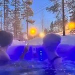 Porthos Ski-in With Private Hot Tub And Sauna In Lapland Pyhätunturi
