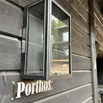 Porthos Ski-in With Private Hot Tub And Sauna In Lapland Chalet *