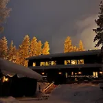 Porthos Ski-in With Private Hot Tub And Sauna In Lapland