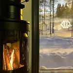 Chalet Porthos Ski-in With Private Hot Tub And Sauna In Lapland