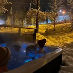 Porthos Ski-in With Private Hot Tub And Sauna In Lapland Chalet Pyhätunturi