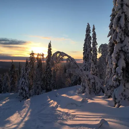 Porthos Ski-in With Private Hot Tub And Sauna In Lapland Pyhätunturi