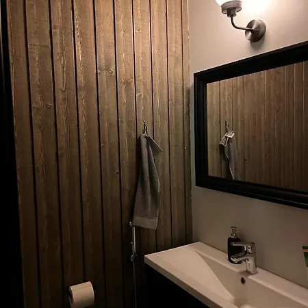 Porthos Ski-in With Private Hot Tub And Sauna In Lapland *