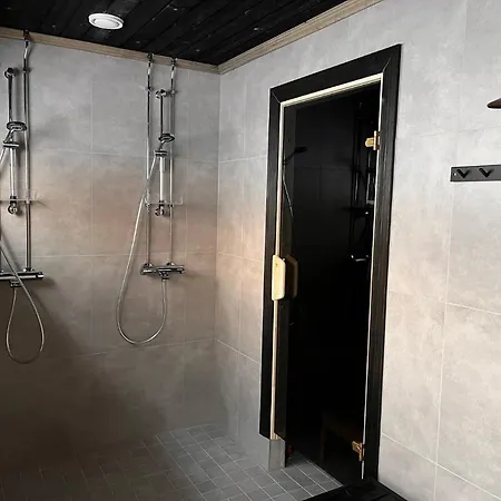 Porthos Ski-in With Private Hot Tub And Sauna In Lapland