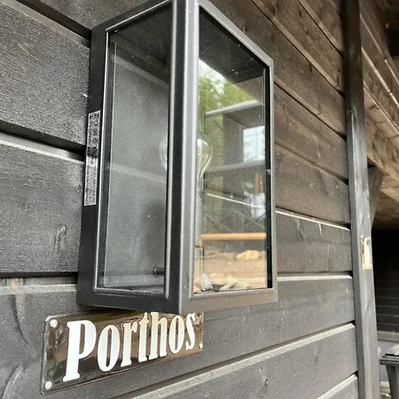 Porthos Ski-in With Private Hot Tub And Sauna In Lapland Chalet *