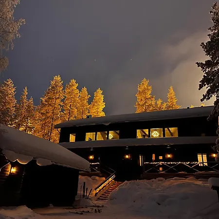 Porthos Ski-in With Private Hot Tub And Sauna In Lapland