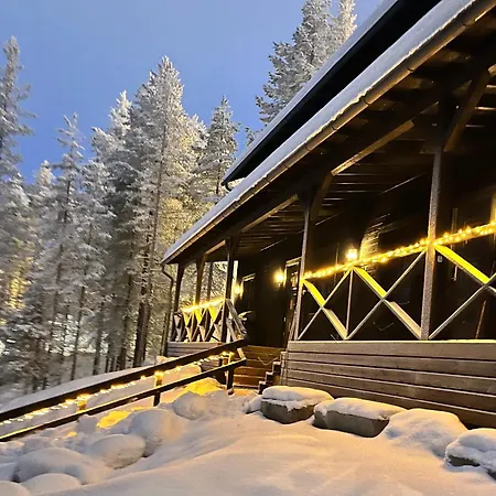 Porthos Ski-in With Private Hot Tub And Sauna In Lapland