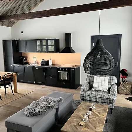 Porthos Ski-in With Private Hot Tub And Sauna In Lapland