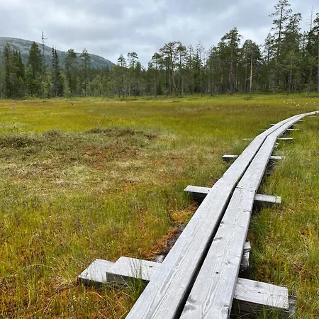 Chalet Porthos Ski-in With Private Hot Tub And Sauna In Lapland